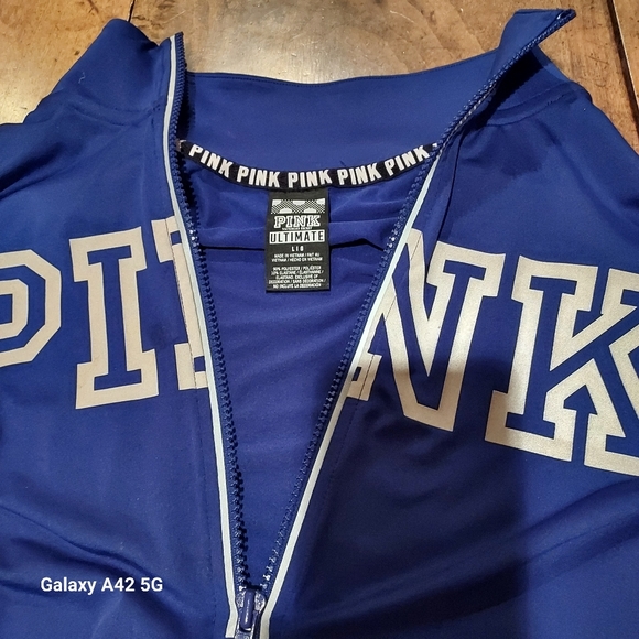 Pink brand running top - Picture 5 of 6